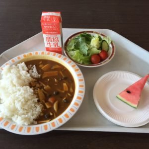 「夏の旬ちゃんカレーセット」が県庁食堂に１日限定で登場します！