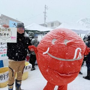 「いいやま雪まつり」であったか～いきのこ汁が振舞われました！
